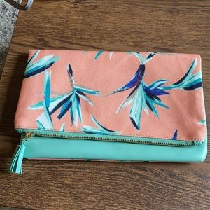 NWOT floral clutch